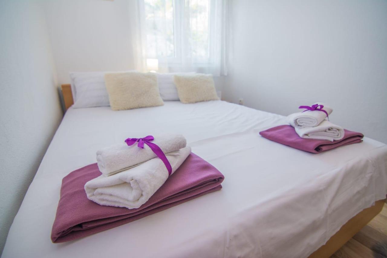 Village Holiday Apartman With Heated Pool Maslina Kostanje Екстериор снимка