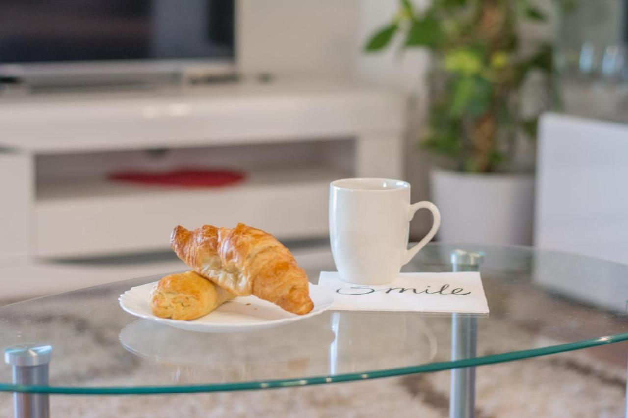 Village Holiday Apartman With Heated Pool Maslina Kostanje Екстериор снимка
