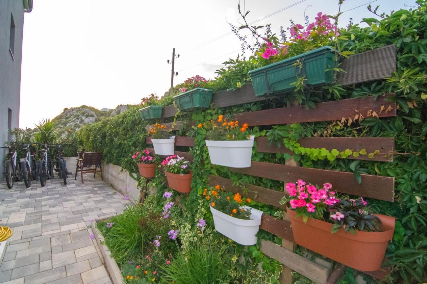 Village Holiday Apartman With Heated Pool Maslina Kostanje Екстериор снимка